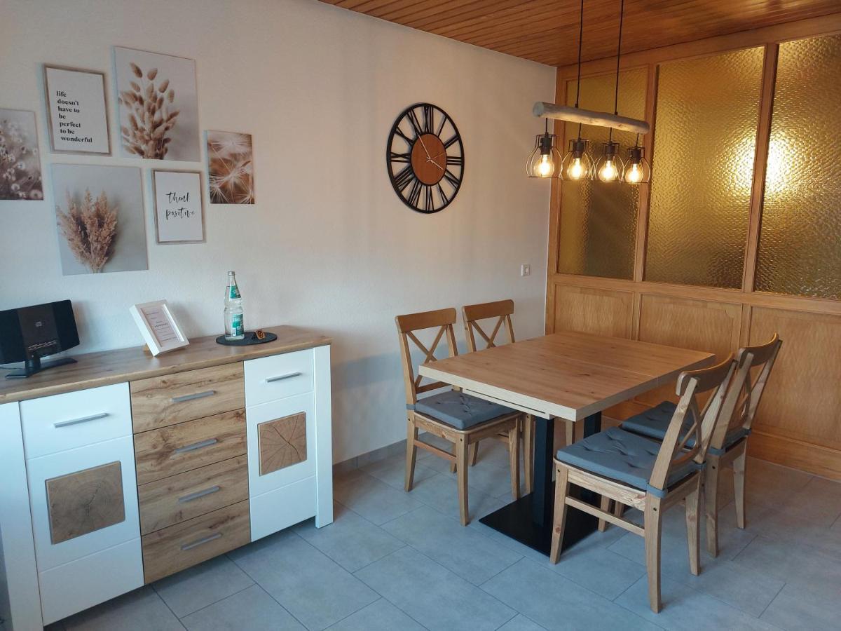 ואלדאכטל Moderne Ferienwohnung - Neu Renoviert - Ruhige Lage מראה חיצוני תמונה