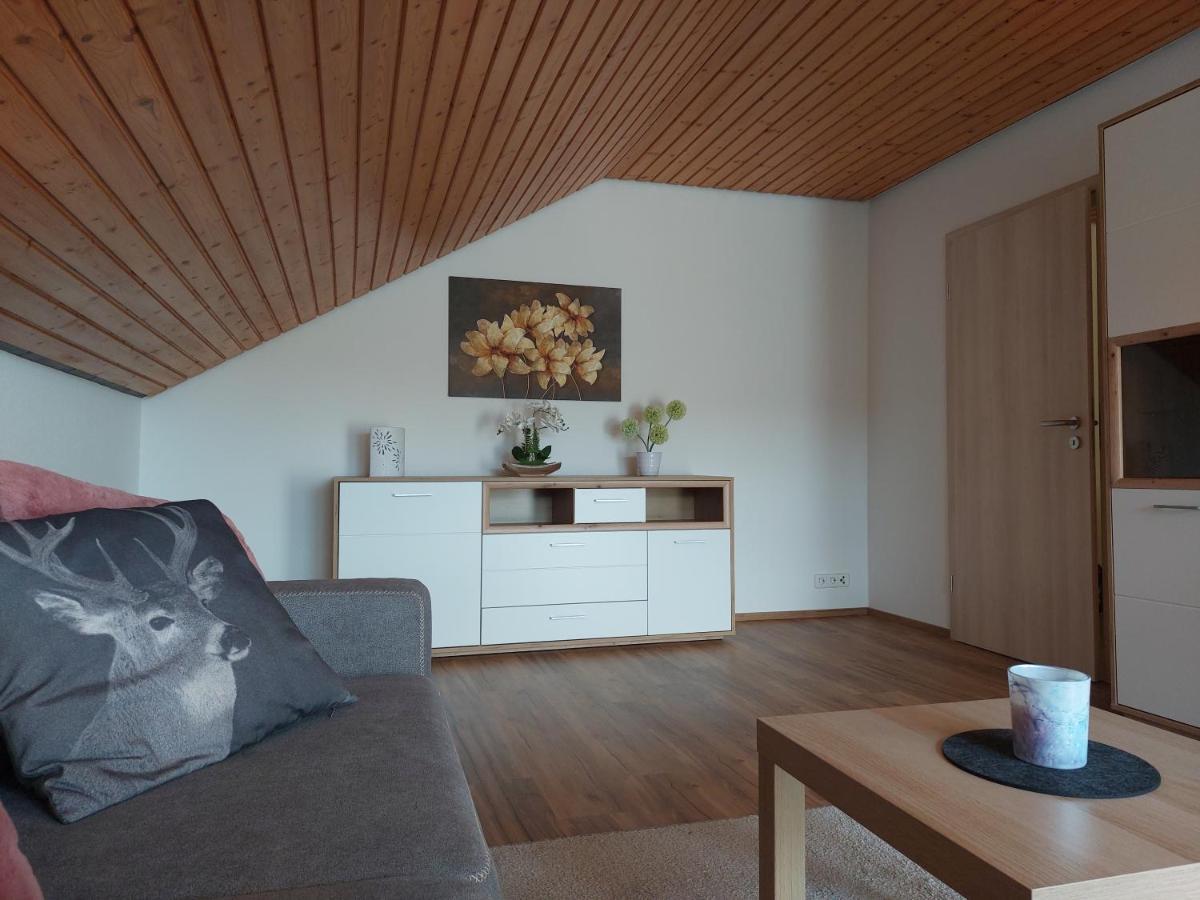 ואלדאכטל Moderne Ferienwohnung - Neu Renoviert - Ruhige Lage מראה חיצוני תמונה