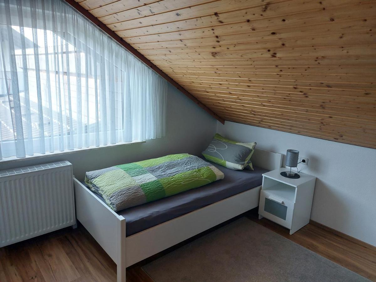 ואלדאכטל Moderne Ferienwohnung - Neu Renoviert - Ruhige Lage מראה חיצוני תמונה